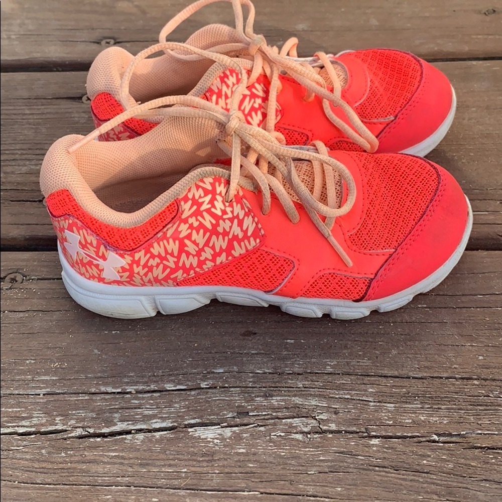 Great condition Girls Under Armour shoes